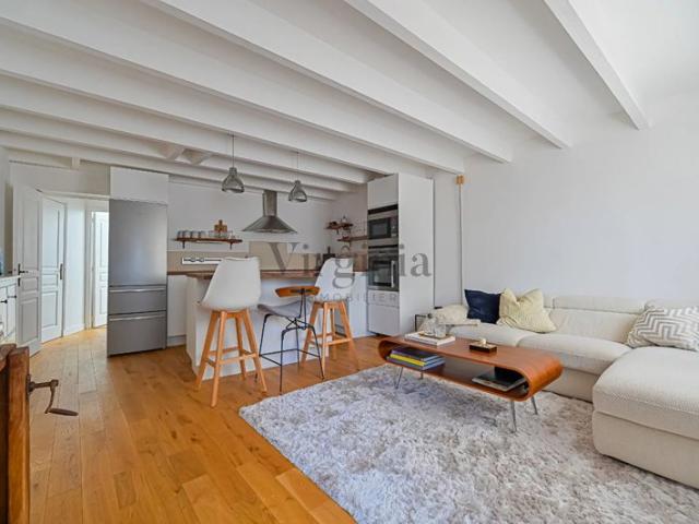 Maison de ville en duplex Garage 2 chambres À deux pas du métro et du marché