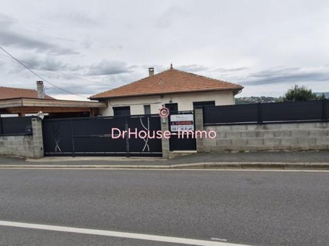 Maison de ville F3 de 86m² avec terrasse carport à Saint Genest Lerpt