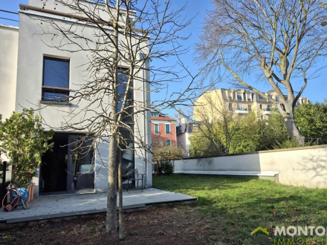 Maison de ville familiale 97m2 jardin Terrasses parkin