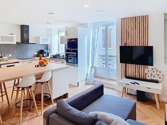 Maison de ville, idéale pour investisseurs