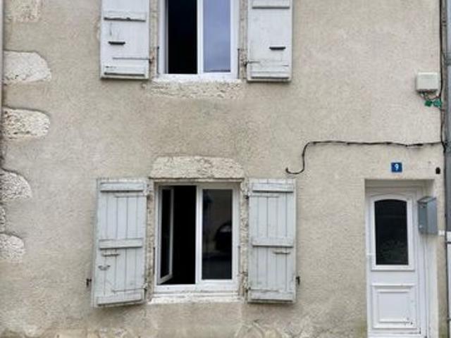 Maison de ville, idéale pour un premier investissement