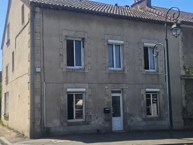 MAISON DE VILLE LOUEE