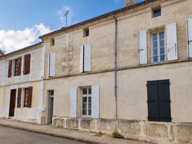 Maison de ville Mouthiers Sur Boeme 4 pièce s 85 m2