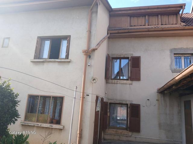 Maison de ville mitoyenne des 2 côtés, 4 pièces, petit terrain B