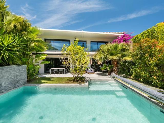Maison De Ville Neuve Avec Piscine Et Jardin Cannes 280m² Cannes