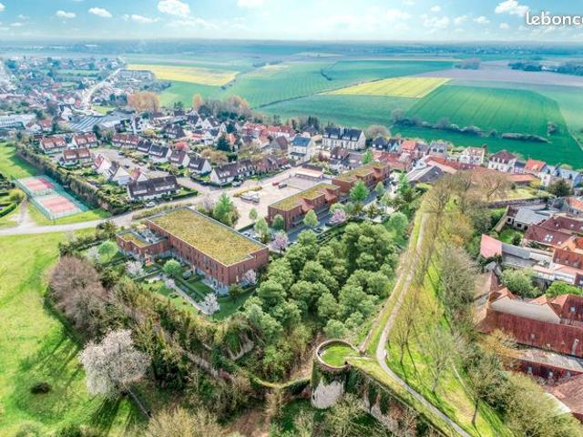 Maison de ville neuve T4 située au pied des remparts