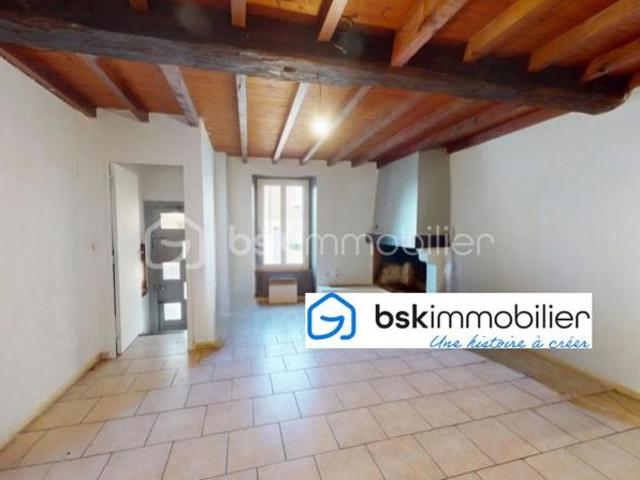 Maison de ville située à Bourg de Visa 82150, bon état, petit prix, idéale 1er achat ou investisseur