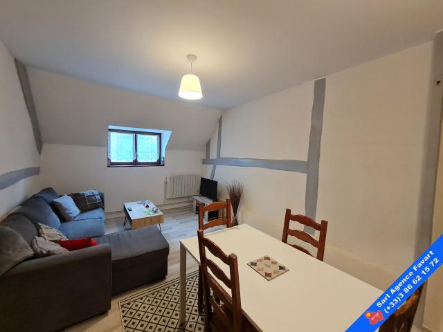 Maison de ville située en centre ville, divisée en deux logements indépendants
