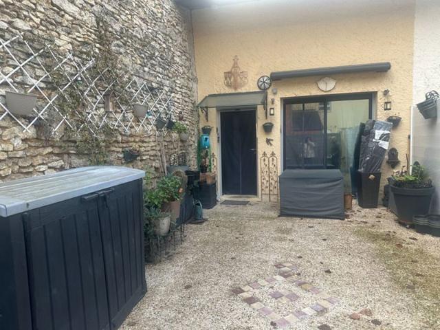 MAISON DE VILLE pr. CHAMBLY 2 pièce s 38 m2