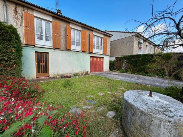 MAISON DE VILLE PROCHE COMMODITÉS