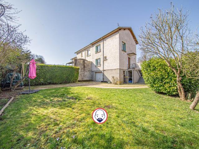Maison de ville proche commodités