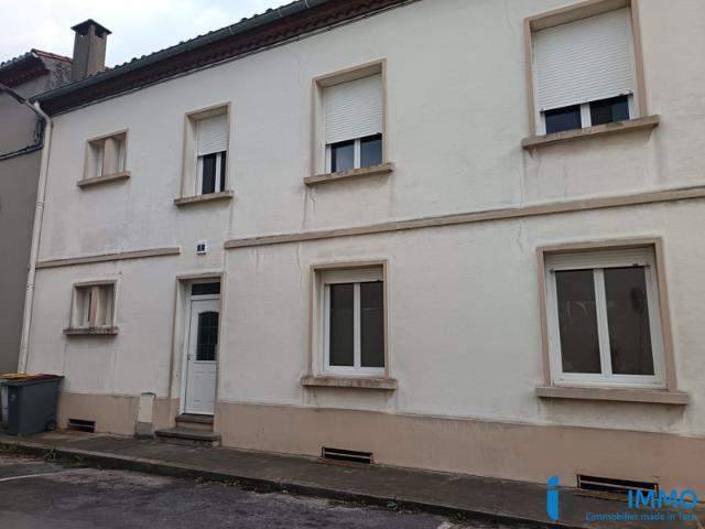 MAISON DE VILLE PROCHE DES COMMODITES