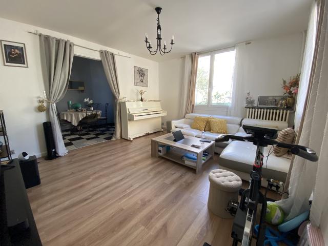 Maison de Ville quartier de France