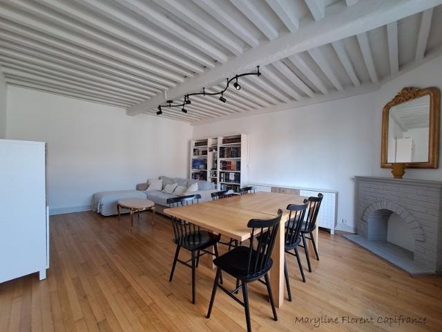 Maison de ville rénovée de 95 m² avec Jardin privatif et grand cuvage