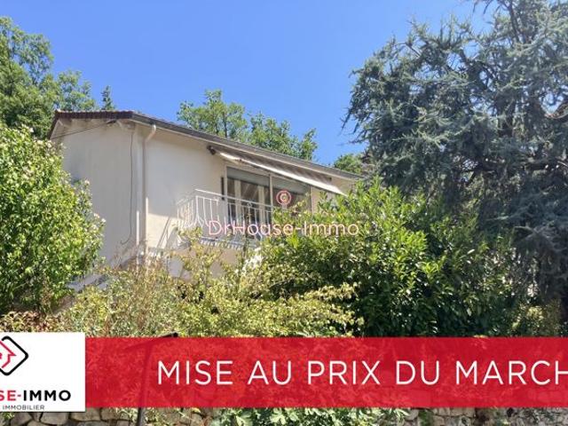 Maison de ville restaurée avec jardin et emplacement privilégié