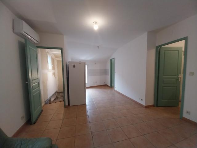 Maison de ville T2 + garage 42m² Clermont l'Hérault
