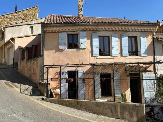 Maison de ville T4 de 130m2 en R+2 avec garage, terrasses et. 130m² Cadenet