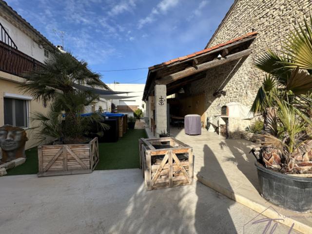 Maison de ville T5 avec dépendance, garage et terrasse