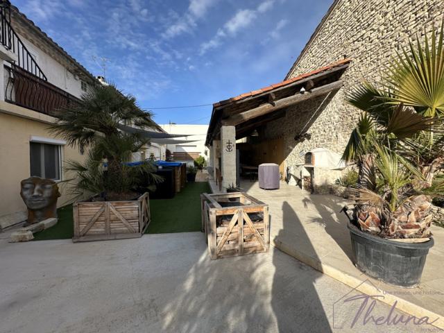Maison de ville T5 avec dépendance, garage et terrasse