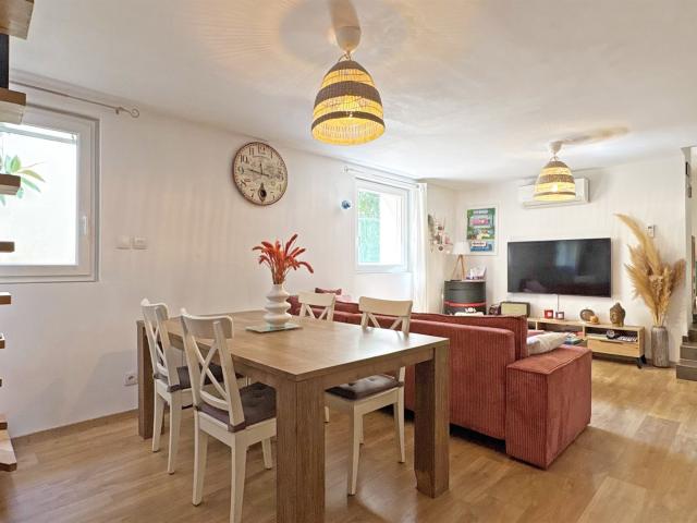 Maison De Ville Terrasse Et Garage 55m² Toulon
