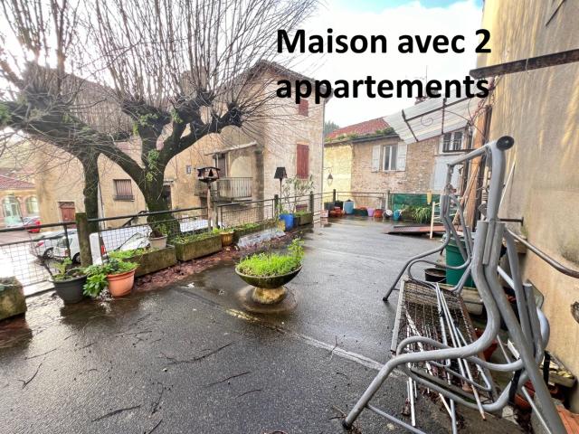 Maison d'environ 392 m2