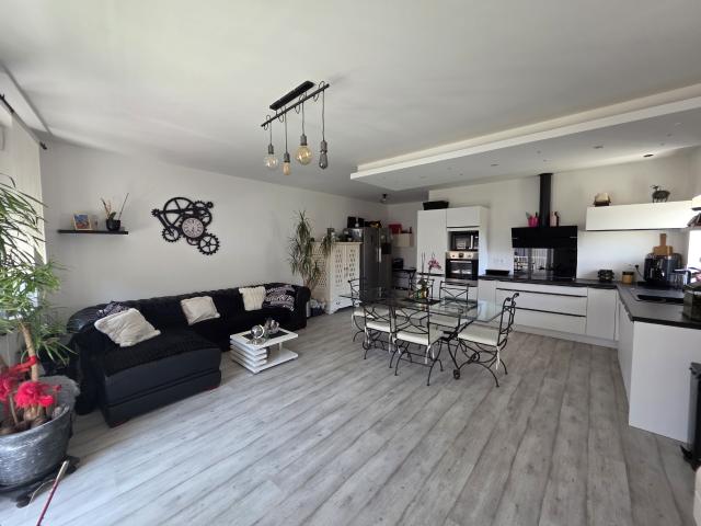 Maison + dépendance Homps