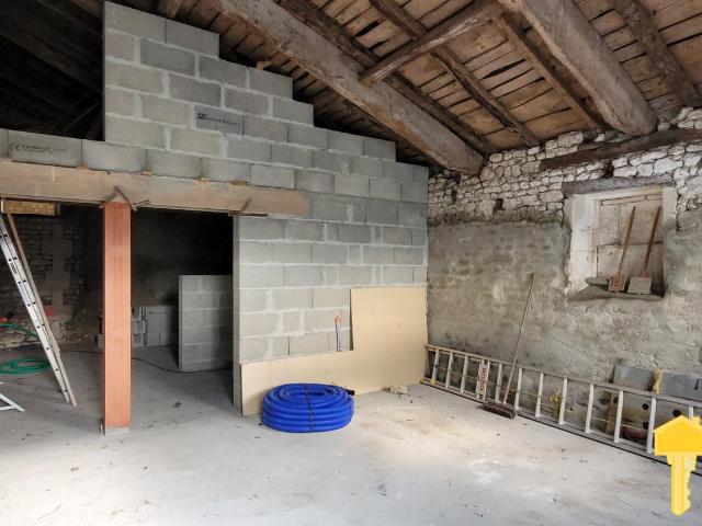 Maison + dépendances à rénover de 116,75 m2. 116m² Pons