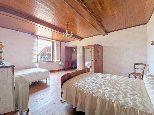 Maison, dépendances aménageables, puits 121m² Franquevielle