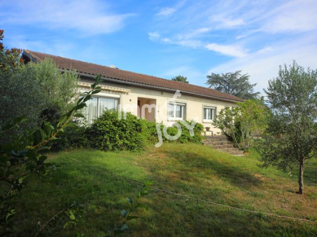 Maison des années 70, 180m2, 6P, sur une très belle parcelle