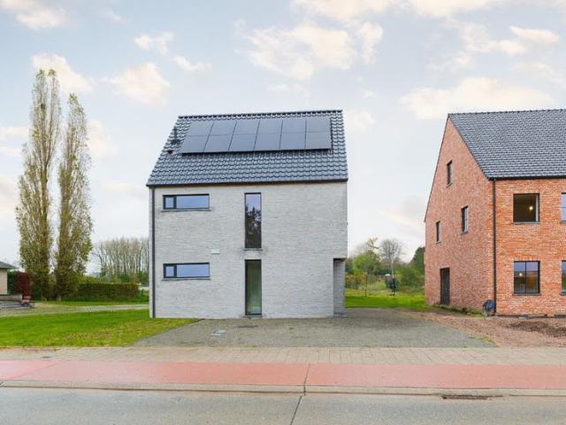Maison d'habitation à Impe