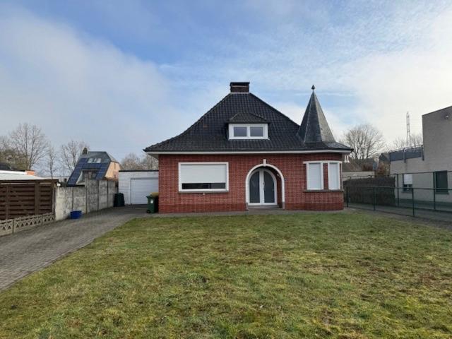 Maison d'habitation à Mol