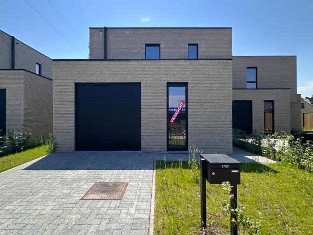 Maison d'habitation à Mol