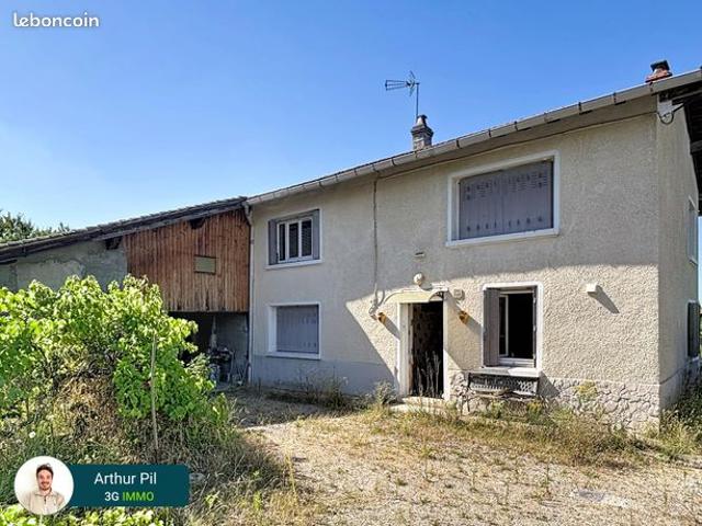 Maison d'habitation à rénover avec parcelle de terrain constructible