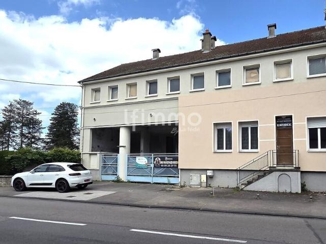 Maison d'habitation à renover entièrement!