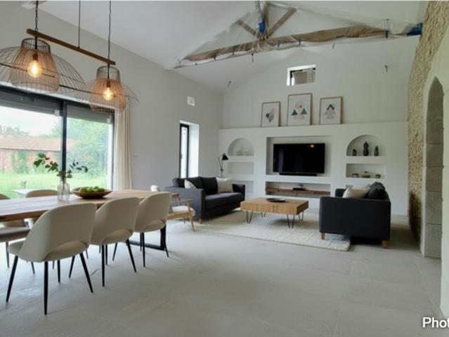 Maison d'habitation, gite, dépendance, hangar