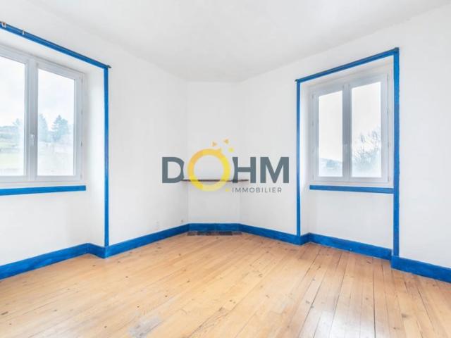Maison d'habitation de 4 pièces de 100 M2 avec garage de 90