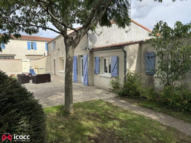 Maison d'habitation en pierres de 150 m2 habitables