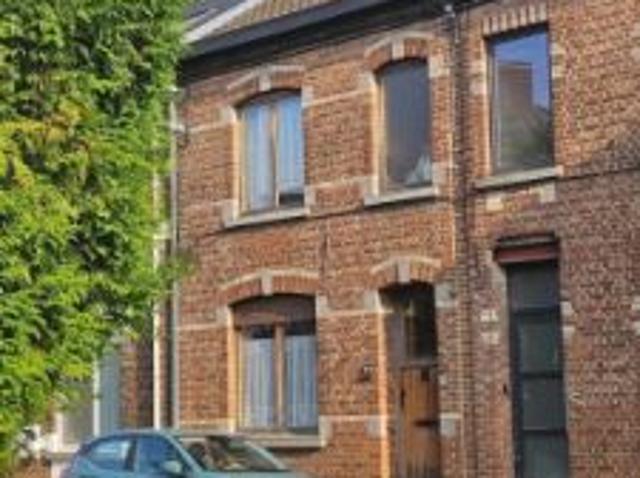 Maison d'habitation, jardin et 2 chambres