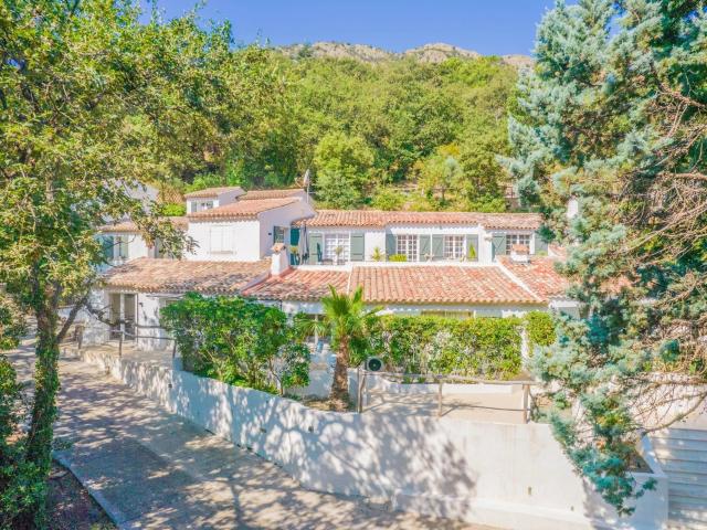 Maison d'hôtes de charme entre Grimaud et la Garde Freinet 300m² La Garde Freinet