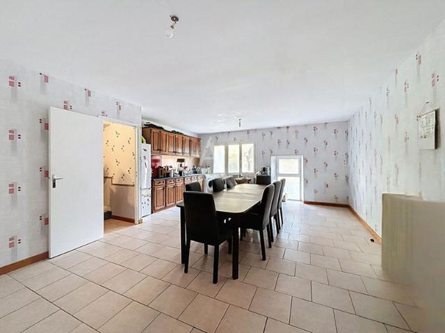Maison divisée en 2 appartements Idéal investisseur !