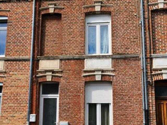 Maison divisée en 3 appts. Proche centre ville Exclusivité