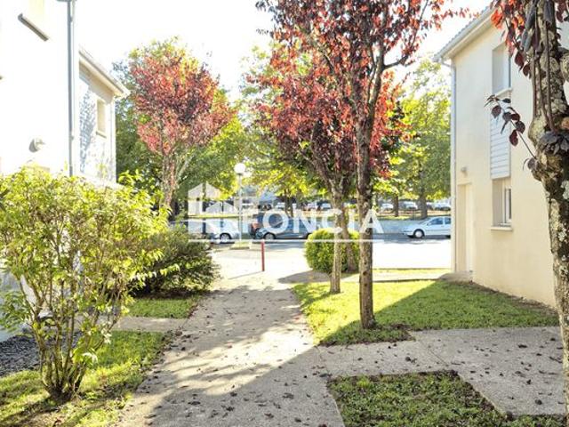Maison duplex T3 avec jardin et 2 stationnements