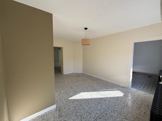 MAISON ENTIEREMENT RENOVE 2 CHAMBRES + JARDIN