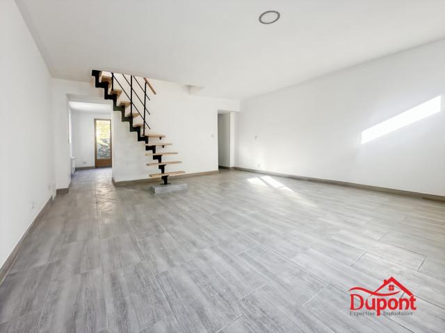 Maison entièrement rénovée à Fumay