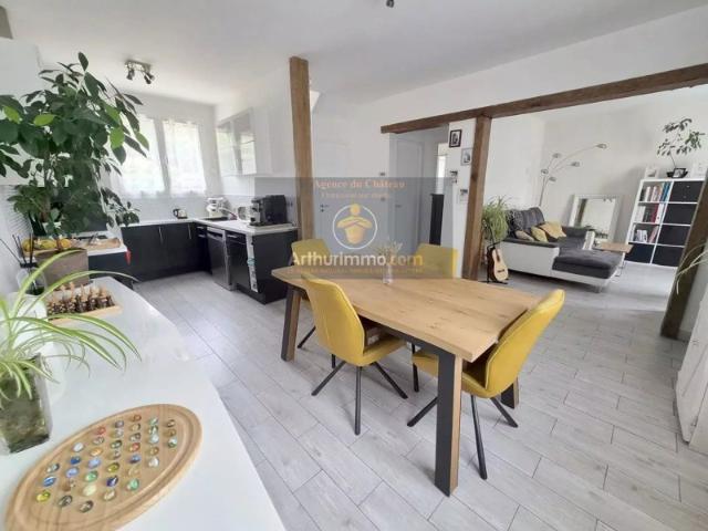 MAISON ENTIEREMENT RENOVEE A 18 MN A PIEDS DU RER A SUCY EN BRIE