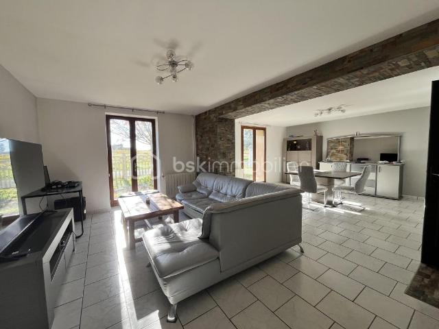 Maison entièrement rénovée avec 3 chambres