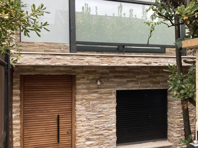 MAISON ENTIEREMENT RÉNOVÉE CLIMATISÉE 110 M2 JARDIN