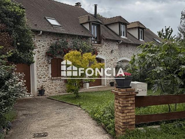 Maison entièrement rénovée située dans le hameau de Marsinval