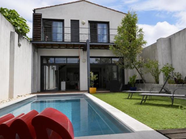Maison entièrement rénover avec piscine