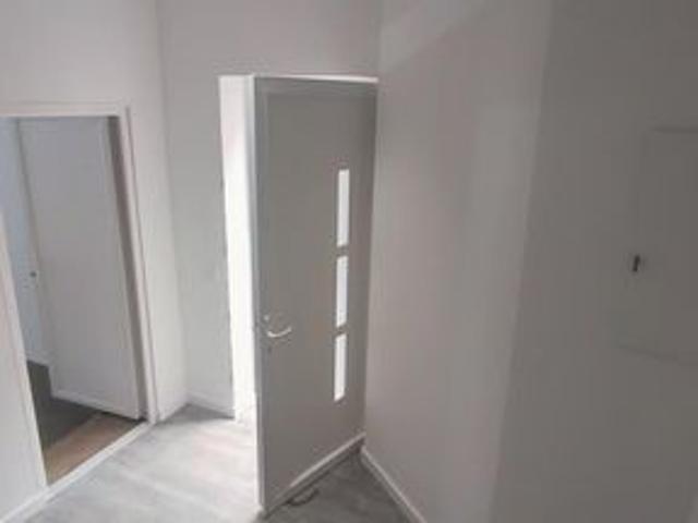 Cazouls, F4 rénové, env. 90m2, garage 22m2